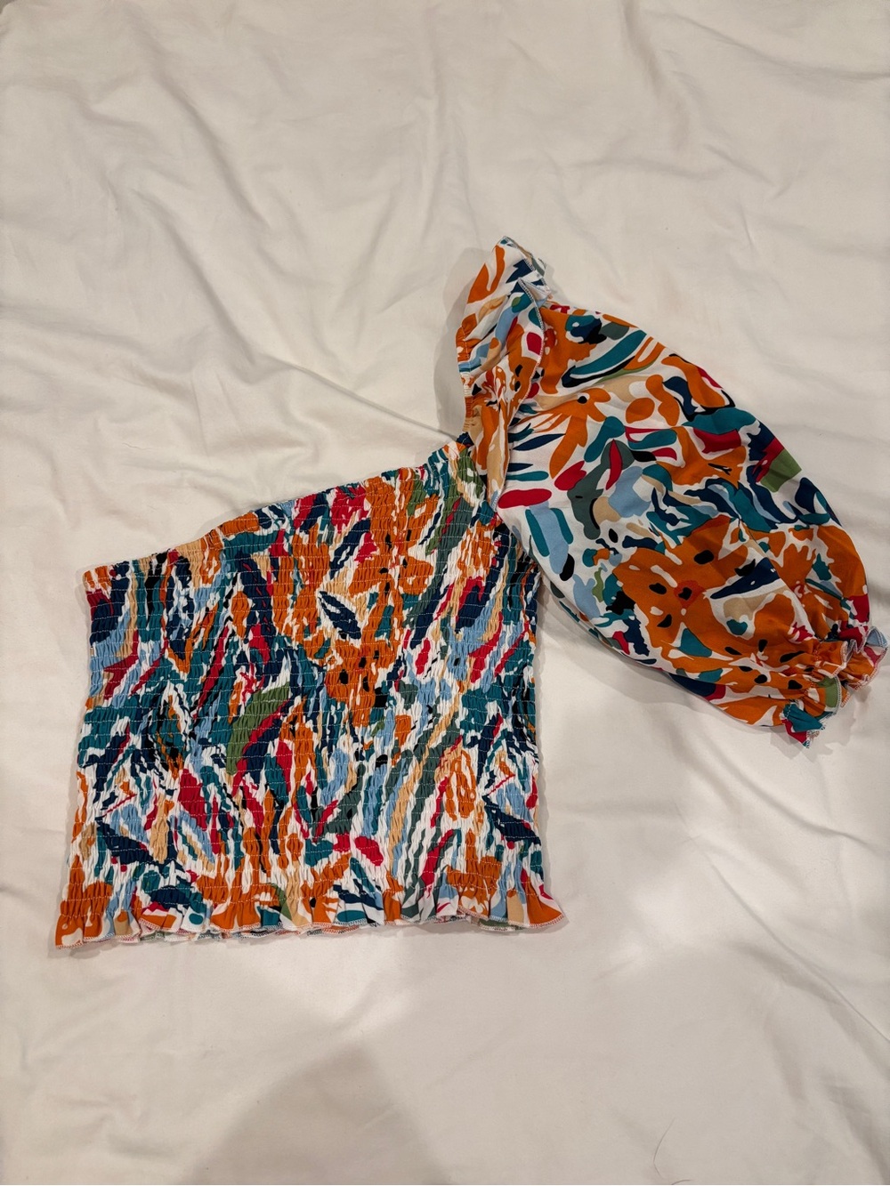 SHEIN Multicolor One-Shoulder Smocked Crop Top with Puff Sleeve